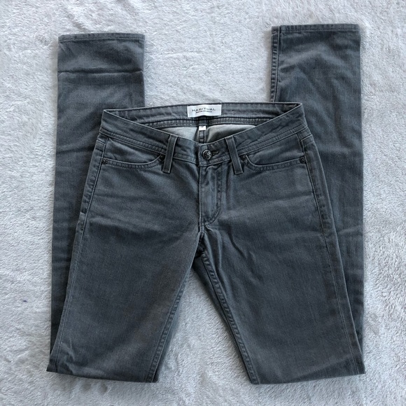 NWOT Habitual Jeans Women’s Grey Jeans Size 26 - Picture 2 of 6